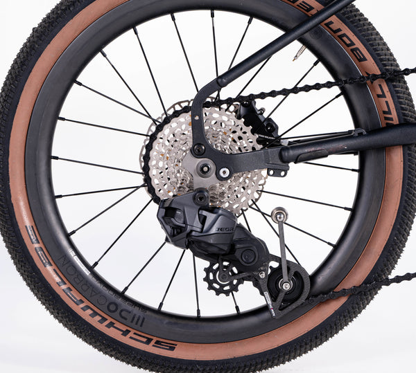 HEXATI T20 ELite – 9.4kg Full‑Aero Titanium Tri‑Fold 20″ Gravel Bike | SRAM Rival AXS 12‑Speed Electronic, Thru‑Axles, Maxxis 20×1.9″ Tires – Ultimate Brompton G Line Alternative