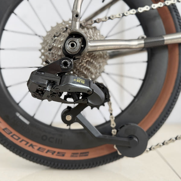 HEXATI T18 ELite Thru-Axle – 8.6kg Full-Titanium Folding Bike | L-TWOO ER9 Electronic Shifting, Hydraulic Disc Brakes, Carbon Wheels – T Line Gravel Upgrade