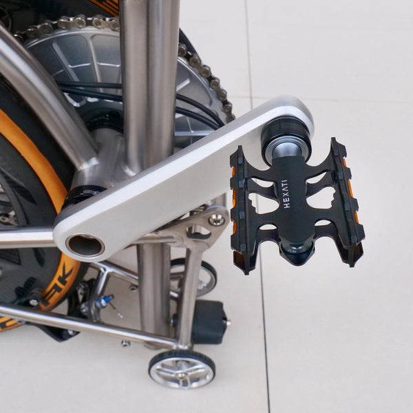 hexati Left-Side Quick-Release Pedals – 275.5g – Nylon Composite Body with Chromoly Steel Axle – Safety Reflectors Included