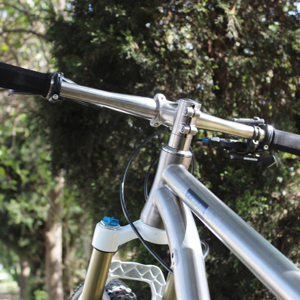 COMEPLAY custom gr.9 ti3al2.5v titanium bike  flat handlebar